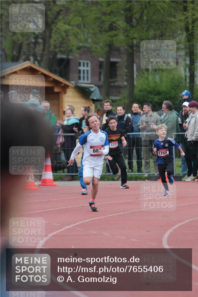 13.04.2025 - Hammer Lauf A. Gomolzig http://msf.ph/oto/7655406 13.04.2025 09:22:35 Ziel 687, 1012, 1402, 1758, 1777 meine-sportfotos.de