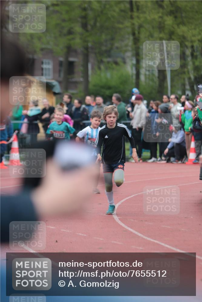 13.04.2025 - Hammer Lauf A. Gomolzig http://msf.ph/oto/7655512 13.04.2025 09:23:07 Ziel 424, 755, 891, 910, 1072, 1133, 1160, 1422, 1530, 1532, 1729, 1764, 1770, 1922 meine-sportfotos.de