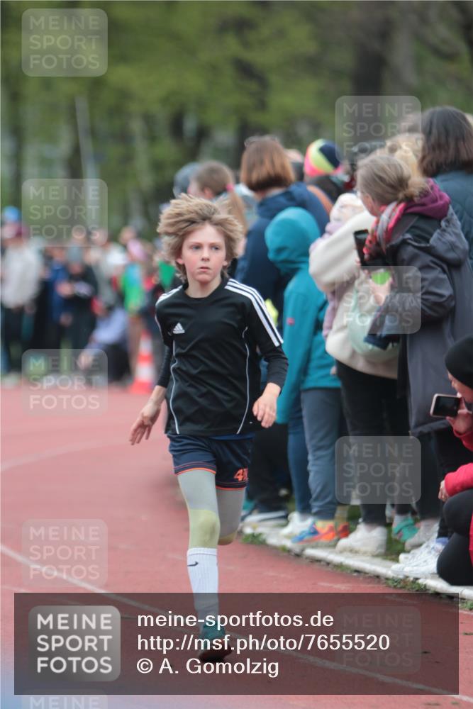 13.04.2025 - Hammer Lauf A. Gomolzig http://msf.ph/oto/7655520 13.04.2025 09:23:08 Ziel 424, 755, 790, 891, 1072, 1133, 1160, 1418, 1422, 1530, 1532, 1729, 1764, 1770, 1922 meine-sportfotos.de