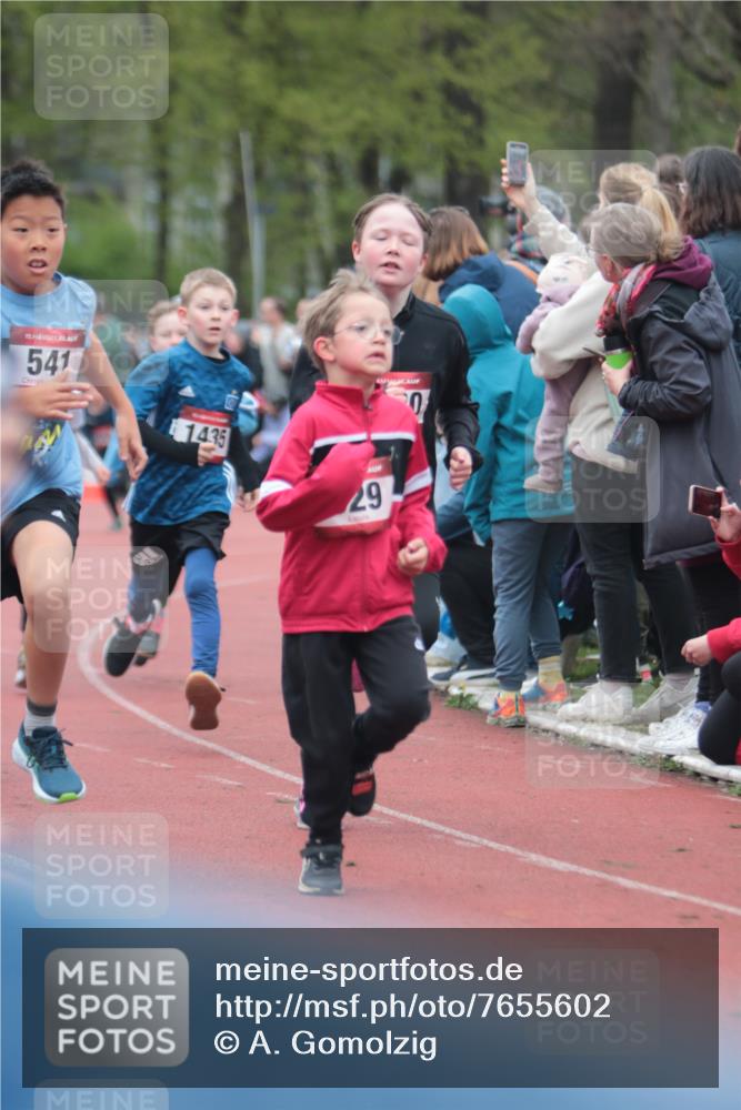 13.04.2025 - Hammer Lauf A. Gomolzig http://msf.ph/oto/7655602 13.04.2025 09:23:42 Ziel 531, 541, 629, 890, 952, 985, 1332, 1420, 1435, 1439, 1520, 1533, 1620, 1622, 1625, 1756, 1771, 1909 meine-sportfotos.de