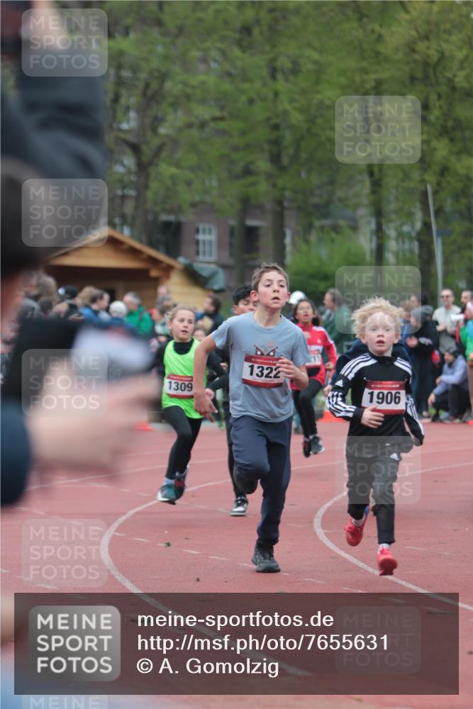 13.04.2025 - Hammer Lauf A. Gomolzig http://msf.ph/oto/7655631 13.04.2025 09:23:51 Ziel 944, 988, 1129, 1211, 1309, 1322, 1478, 1488, 1906 meine-sportfotos.de