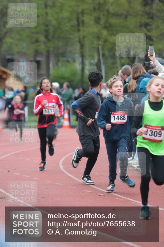 13.04.2025 - Hammer Lauf A. Gomolzig http://msf.ph/oto/7655638 13.04.2025 09:23:53 Ziel 359, 597, 636, 944, 988, 1129, 1211, 1309, 1322, 1407, 1478, 1488, 1820, 1906 meine-sportfotos.de