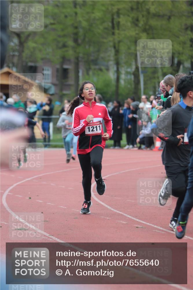 13.04.2025 - Hammer Lauf A. Gomolzig http://msf.ph/oto/7655640 13.04.2025 09:23:54 Ziel 359, 597, 636, 888, 944, 988, 1129, 1211, 1407, 1441, 1478, 1488, 1712, 1820 meine-sportfotos.de