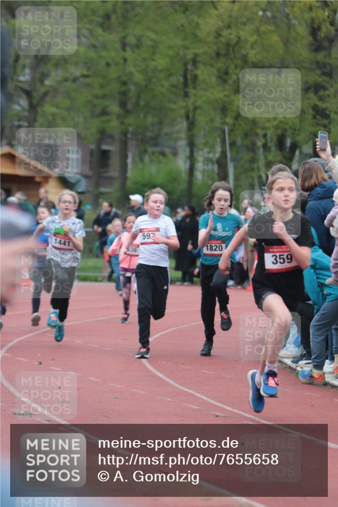 13.04.2025 - Hammer Lauf A. Gomolzig http://msf.ph/oto/7655658 13.04.2025 09:24:01 Ziel 359, 597, 636, 774, 888, 988, 1291, 1370, 1407, 1441, 1480, 1512, 1523, 1712, 1820, 1823, 1856 meine-sportfotos.de