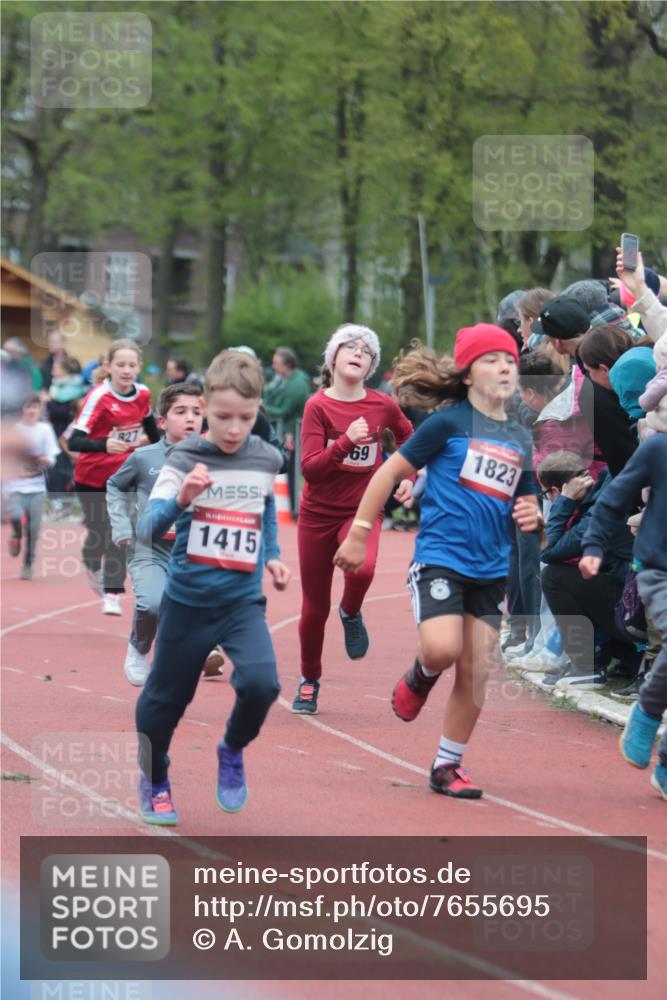 13.04.2025 - Hammer Lauf A. Gomolzig http://msf.ph/oto/7655695 13.04.2025 09:24:11 Ziel 358, 363, 370, 373, 811, 827, 847, 849, 869, 907, 1128, 1209, 1356, 1415, 1450, 1493, 1507, 1509, 1519, 1535, 1823, 1890 meine-sportfotos.de