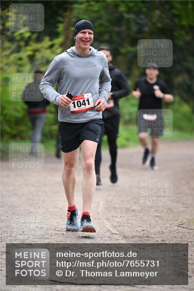 13.04.2025 - Hammer Lauf Dr. Thomas Lammeyer http://msf.ph/oto/7655731 13.04.2025 10:37:25 Laufen 15, 3, 1041 meine-sportfotos.de