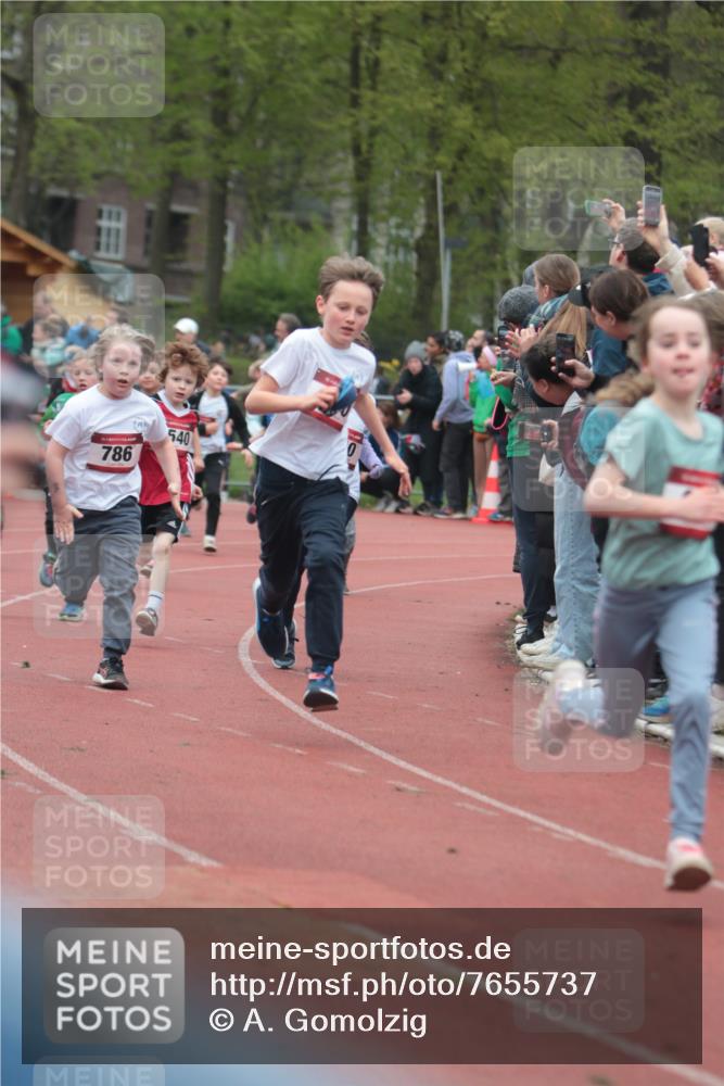 13.04.2025 - Hammer Lauf A. Gomolzig http://msf.ph/oto/7655737 13.04.2025 09:24:25 Ziel 780, 785, 786, 787, 793, 799, 801, 825, 840, 877, 913, 992, 1036, 1065, 1295, 1352, 1426, 1437, 1442, 1452, 1486, 1540, 1621, 1722, 1886, 1905 meine-sportfotos.de