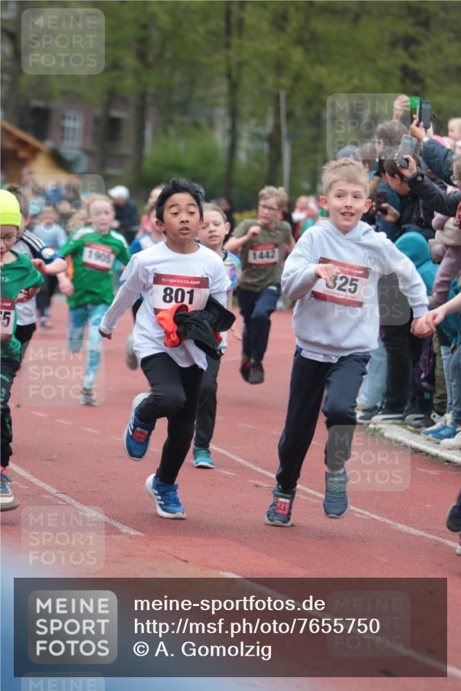 13.04.2025 - Hammer Lauf A. Gomolzig http://msf.ph/oto/7655750 13.04.2025 09:24:30 Ziel 785, 793, 801, 825, 991, 992, 1036, 1065, 1116, 1352, 1426, 1431, 1437, 1442, 1452, 1470, 1540, 1621, 1623, 1722, 1886, 1905 meine-sportfotos.de