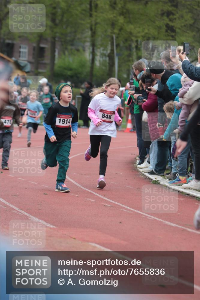 13.04.2025 - Hammer Lauf A. Gomolzig http://msf.ph/oto/7655836 13.04.2025 09:25:08 Ziel 478, 696, 808, 846, 919, 939, 1234, 1404, 1444, 1451, 1522, 1626, 1873, 1914 meine-sportfotos.de