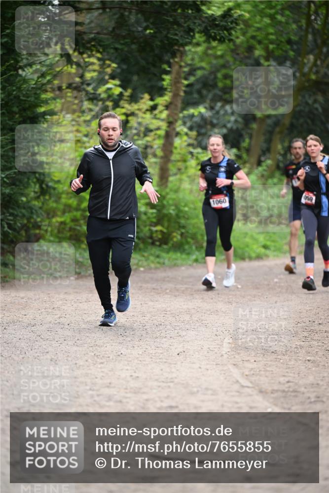 13.04.2025 - Hammer Lauf Dr. Thomas Lammeyer http://msf.ph/oto/7655855 13.04.2025 10:37:44 Laufen 1060, 059 meine-sportfotos.de