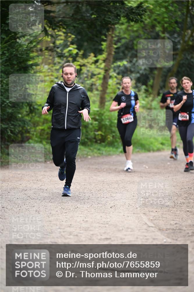 13.04.2025 - Hammer Lauf Dr. Thomas Lammeyer http://msf.ph/oto/7655859 13.04.2025 10:37:45 Laufen 1060, 1059 meine-sportfotos.de