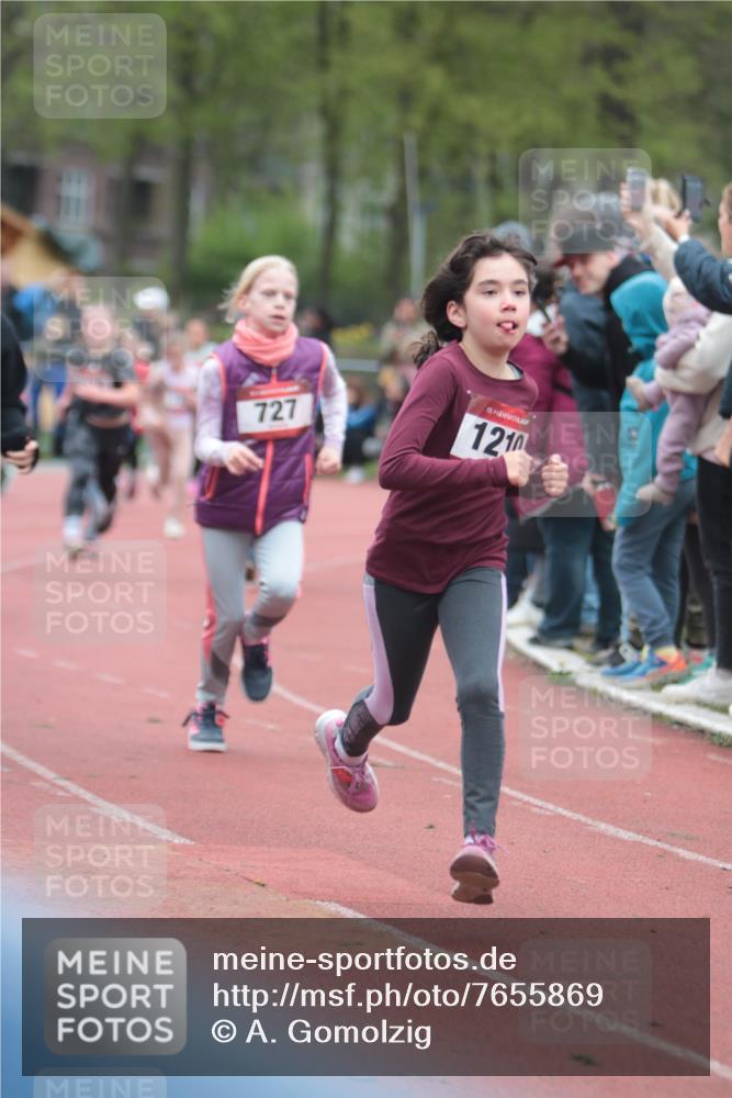 13.04.2025 - Hammer Lauf A. Gomolzig http://msf.ph/oto/7655869 13.04.2025 09:25:24 Ziel 727, 800, 857, 867, 1075, 1085, 1130, 1210, 1361, 1434, 1447, 1504, 1515, 1616, 1854, 1869, 1872, 1885 meine-sportfotos.de