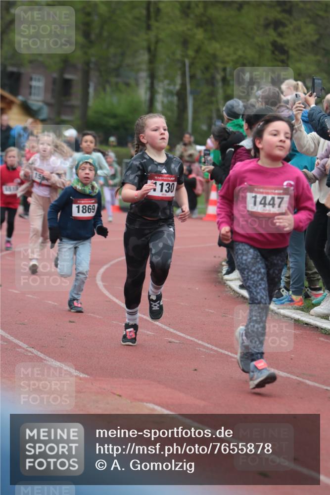 13.04.2025 - Hammer Lauf A. Gomolzig http://msf.ph/oto/7655878 13.04.2025 09:25:27 Ziel 691, 727, 797, 798, 800, 813, 864, 867, 963, 1075, 1085, 1130, 1359, 1361, 1447, 1504, 1515, 1616, 1701, 1854, 1869, 1872 meine-sportfotos.de