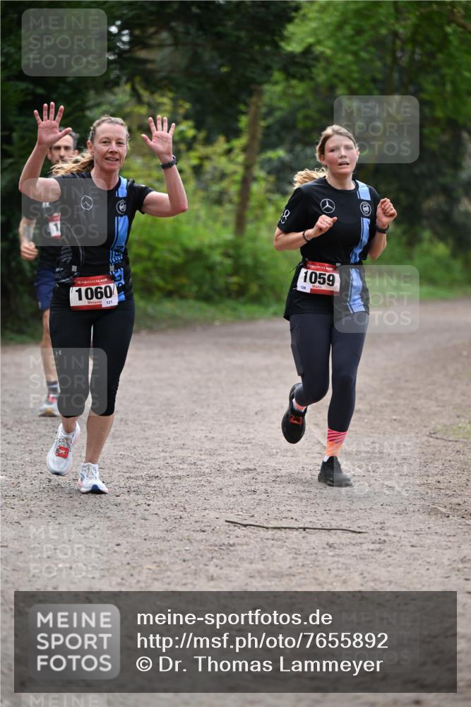 13.04.2025 - Hammer Lauf Dr. Thomas Lammeyer http://msf.ph/oto/7655892 13.04.2025 10:37:49 Laufen 15, 1060, 121, 1059, 128 meine-sportfotos.de
