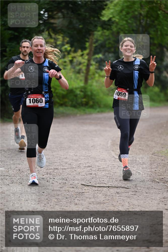 13.04.2025 - Hammer Lauf Dr. Thomas Lammeyer http://msf.ph/oto/7655897 13.04.2025 10:37:49 Laufen 15, 1060, 121, 1059 meine-sportfotos.de
