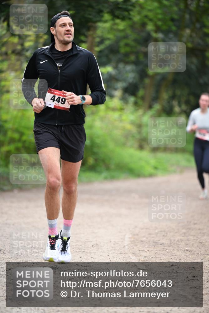 13.04.2025 - Hammer Lauf Dr. Thomas Lammeyer http://msf.ph/oto/7656043 13.04.2025 10:38:20 Laufen 15, 449, 57 meine-sportfotos.de