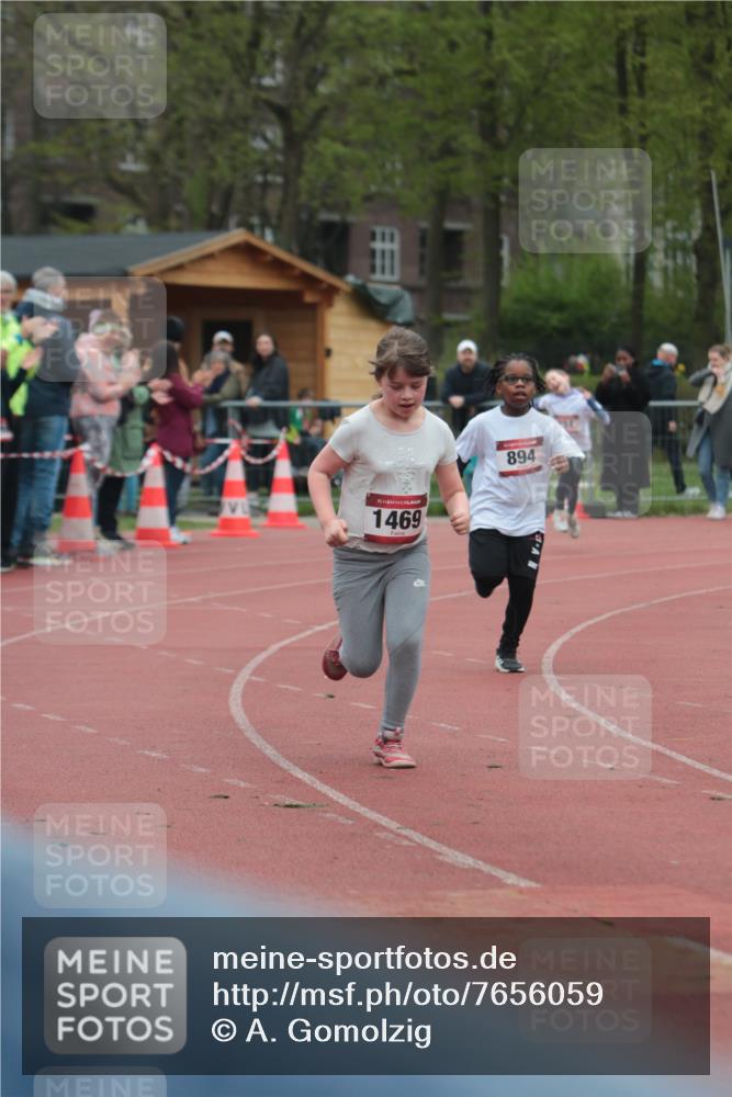 13.04.2025 - Hammer Lauf A. Gomolzig http://msf.ph/oto/7656059 13.04.2025 09:26:52 Ziel 794, 894, 1469 meine-sportfotos.de