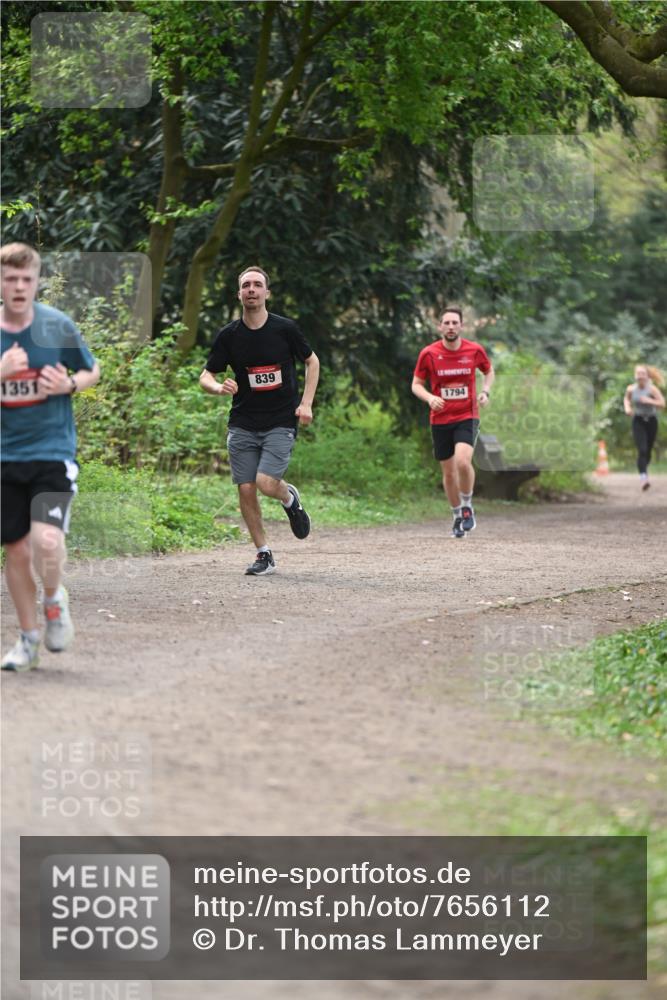 13.04.2025 - Hammer Lauf Dr. Thomas Lammeyer http://msf.ph/oto/7656112 13.04.2025 10:38:31 Laufen 1351, 839, 1794 meine-sportfotos.de