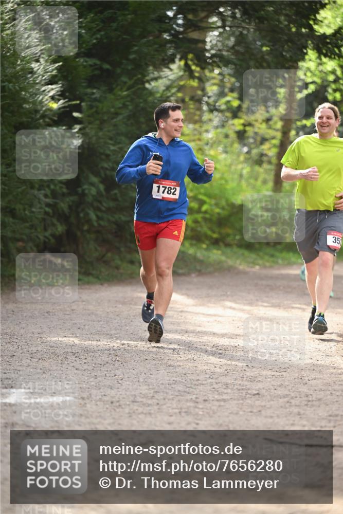 13.04.2025 - Hammer Lauf Dr. Thomas Lammeyer http://msf.ph/oto/7656280 13.04.2025 10:39:18 Laufen 15, 1782, 13, 35 meine-sportfotos.de
