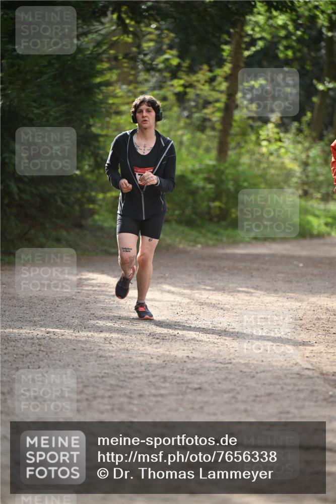 13.04.2025 - Hammer Lauf Dr. Thomas Lammeyer http://msf.ph/oto/7656338 13.04.2025 10:39:26 Laufen 15 meine-sportfotos.de