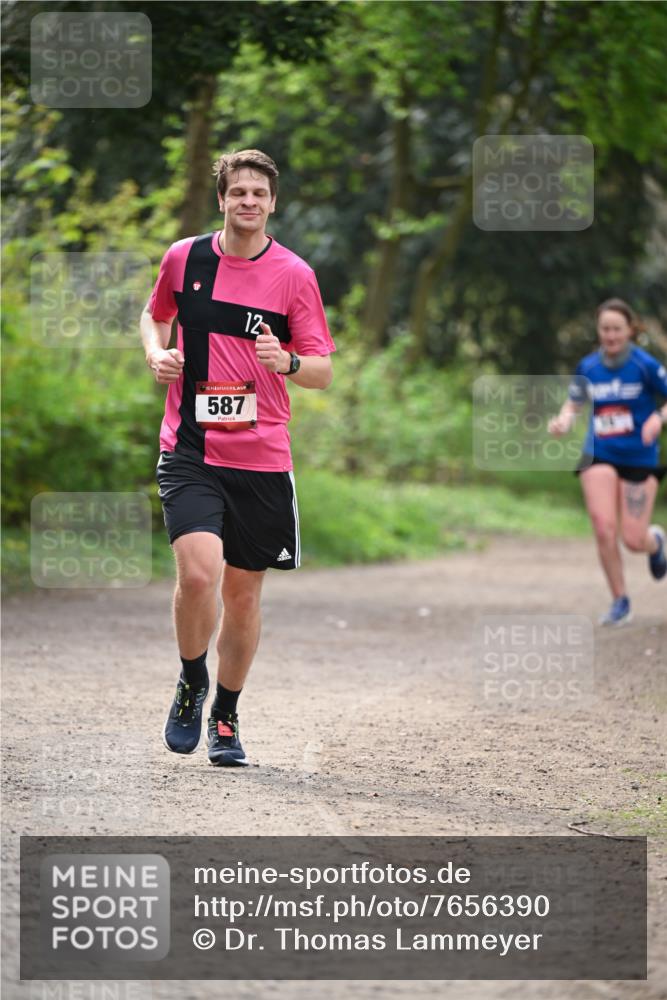13.04.2025 - Hammer Lauf Dr. Thomas Lammeyer http://msf.ph/oto/7656390 13.04.2025 10:39:49 Laufen 12, 15, 587 meine-sportfotos.de