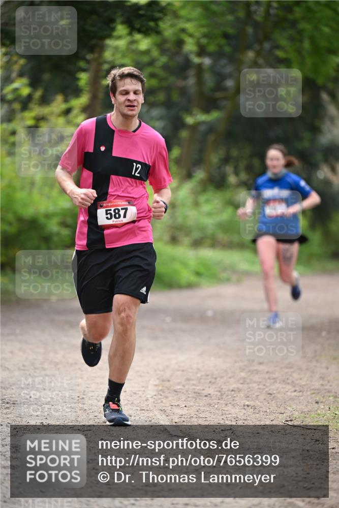13.04.2025 - Hammer Lauf Dr. Thomas Lammeyer http://msf.ph/oto/7656399 13.04.2025 10:39:49 Laufen 15, 587, 12 meine-sportfotos.de