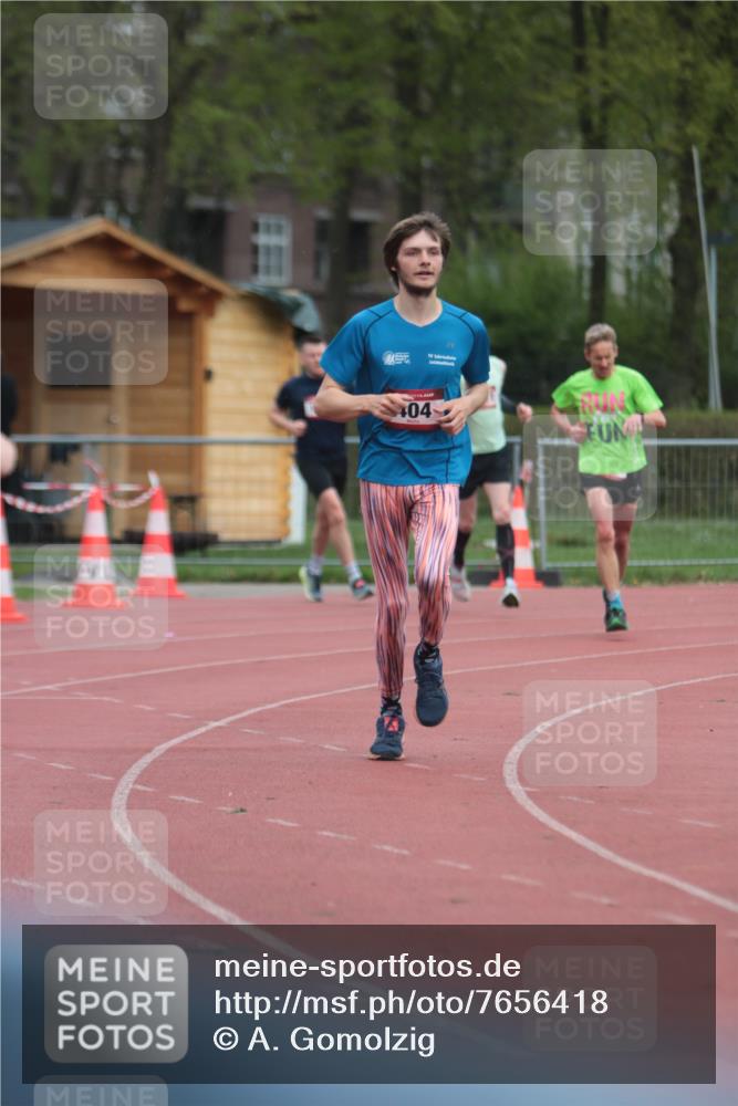 13.04.2025 - Hammer Lauf A. Gomolzig http://msf.ph/oto/7656418 13.04.2025 10:06:45 Ziel 404, 1161, 1704, 1980 meine-sportfotos.de