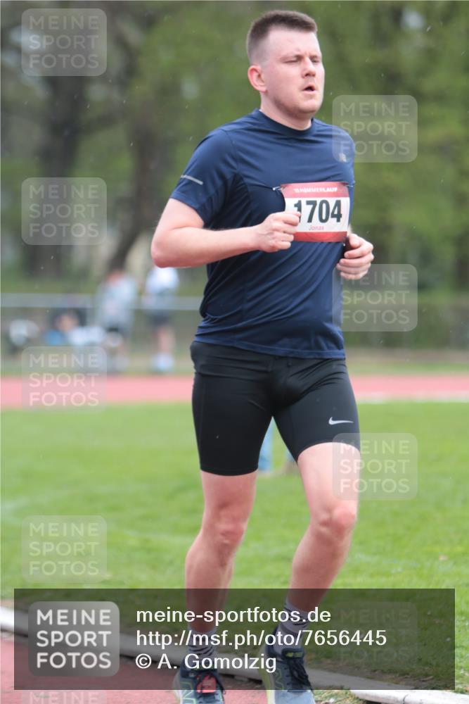 13.04.2025 - Hammer Lauf A. Gomolzig http://msf.ph/oto/7656445 13.04.2025 10:06:53 Ziel 1180, 1978 meine-sportfotos.de