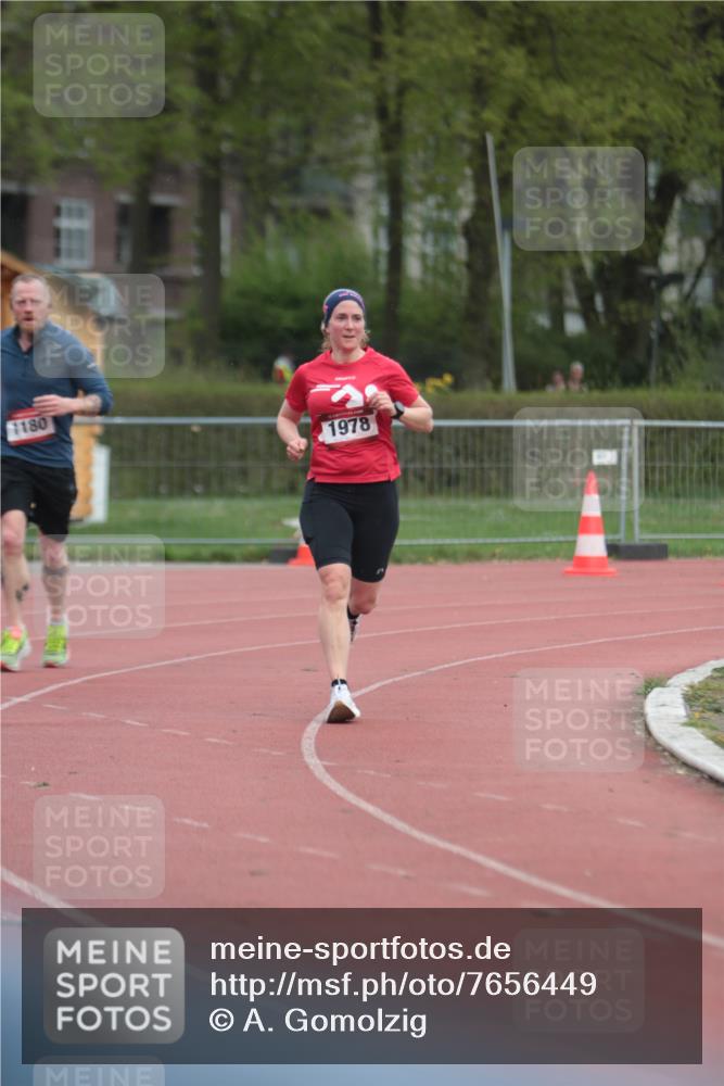 13.04.2025 - Hammer Lauf A. Gomolzig http://msf.ph/oto/7656449 13.04.2025 10:06:55 Ziel 1180, 1978 meine-sportfotos.de