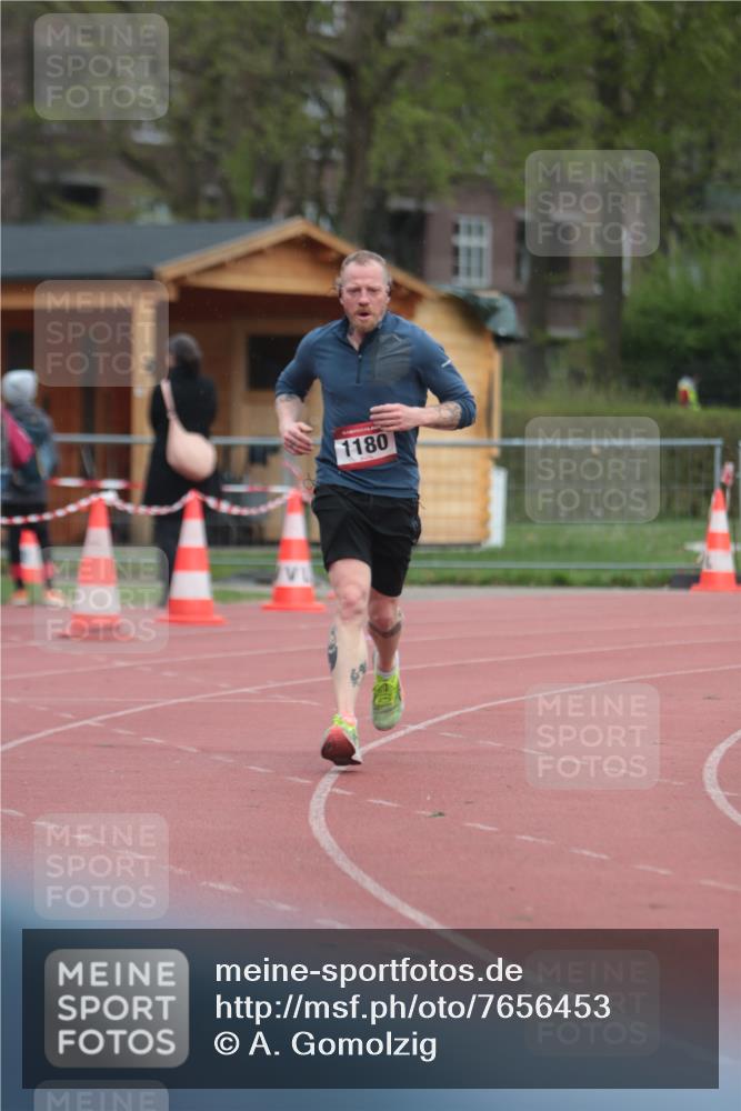 13.04.2025 - Hammer Lauf A. Gomolzig http://msf.ph/oto/7656453 13.04.2025 10:06:56 Ziel 1180, 1978 meine-sportfotos.de