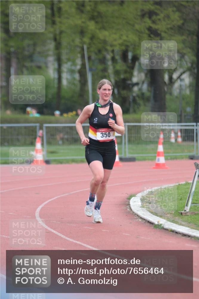 13.04.2025 - Hammer Lauf A. Gomolzig http://msf.ph/oto/7656464 13.04.2025 10:07:06 Ziel 350 meine-sportfotos.de