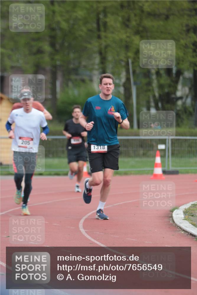 13.04.2025 - Hammer Lauf A. Gomolzig http://msf.ph/oto/7656549 13.04.2025 10:07:45 Ziel 205, 635, 1318, 1739, 1959 meine-sportfotos.de