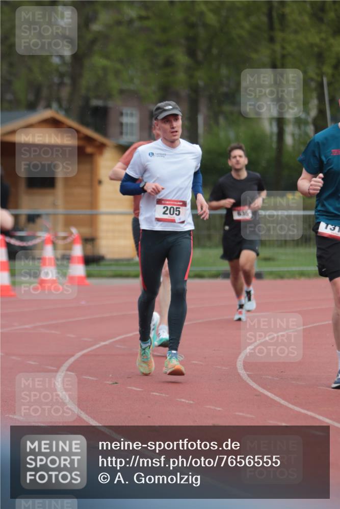 13.04.2025 - Hammer Lauf A. Gomolzig http://msf.ph/oto/7656555 13.04.2025 10:07:46 Ziel 205, 272, 635, 1318, 1739, 1959 meine-sportfotos.de