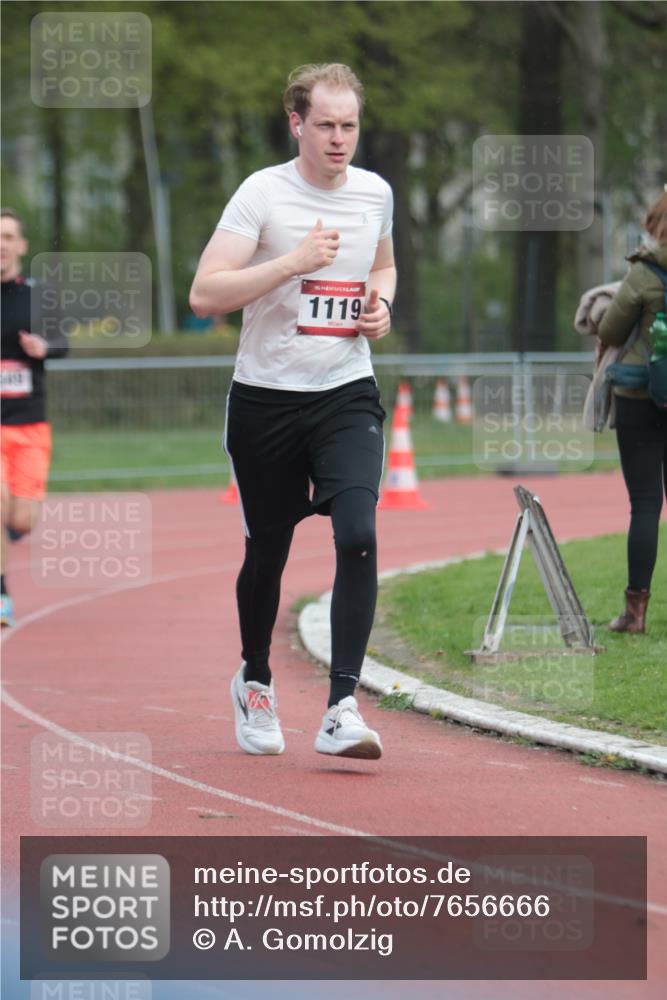 13.04.2025 - Hammer Lauf A. Gomolzig http://msf.ph/oto/7656666 13.04.2025 10:08:26 Ziel 132, 239, 766, 1119, 1349, 1763, 1987 meine-sportfotos.de
