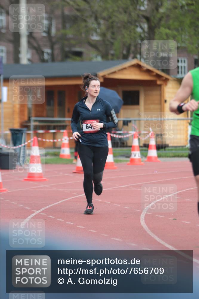 13.04.2025 - Hammer Lauf A. Gomolzig http://msf.ph/oto/7656709 13.04.2025 10:08:41 Ziel 105, 219, 649 meine-sportfotos.de