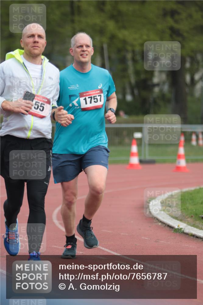 13.04.2025 - Hammer Lauf A. Gomolzig http://msf.ph/oto/7656787 13.04.2025 10:09:14 Ziel 155, 158, 1757, 1919 meine-sportfotos.de