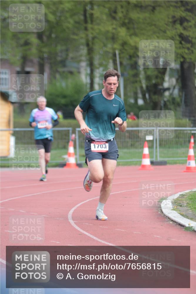 13.04.2025 - Hammer Lauf A. Gomolzig http://msf.ph/oto/7656815 13.04.2025 10:09:32 Ziel 1703, 1824 meine-sportfotos.de