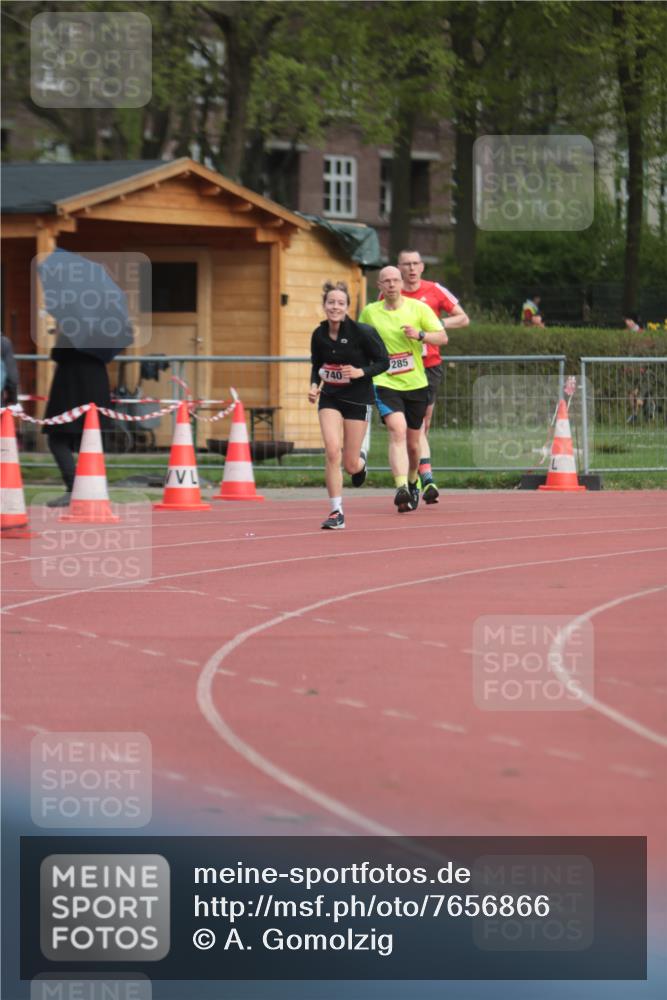 13.04.2025 - Hammer Lauf A. Gomolzig http://msf.ph/oto/7656866 13.04.2025 10:09:54 Ziel 285, 740, 1286, 1976 meine-sportfotos.de