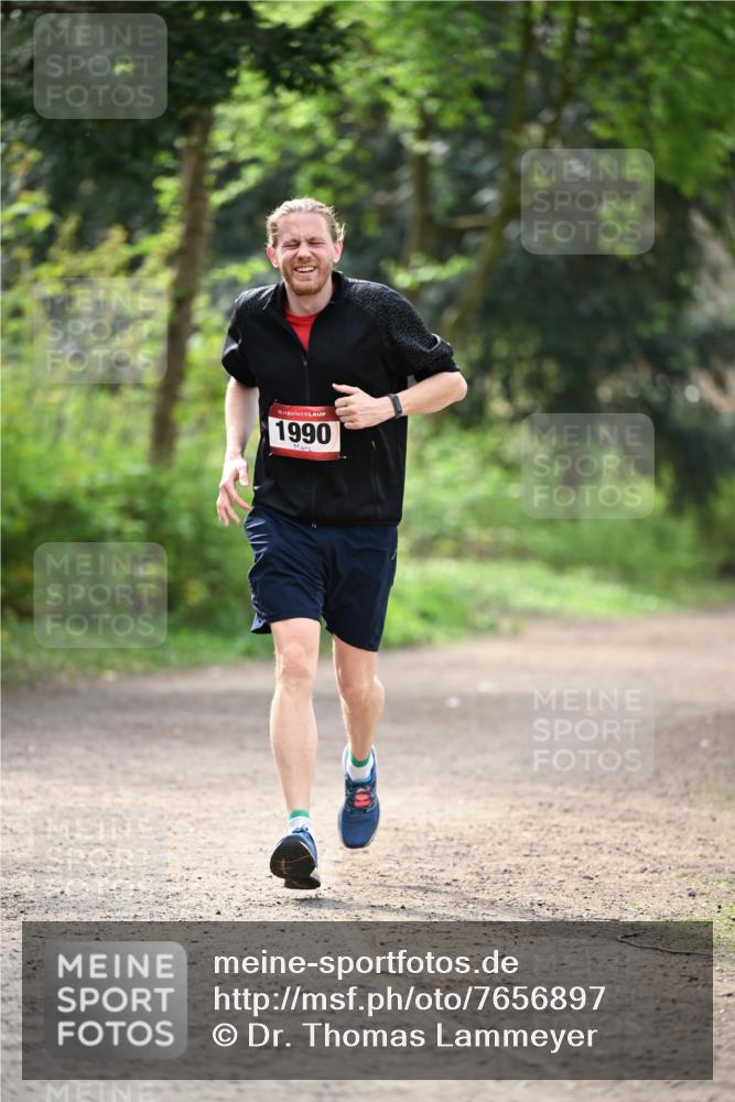 13.04.2025 - Hammer Lauf Dr. Thomas Lammeyer http://msf.ph/oto/7656897 13.04.2025 10:41:11 Laufen 15, 1990 meine-sportfotos.de