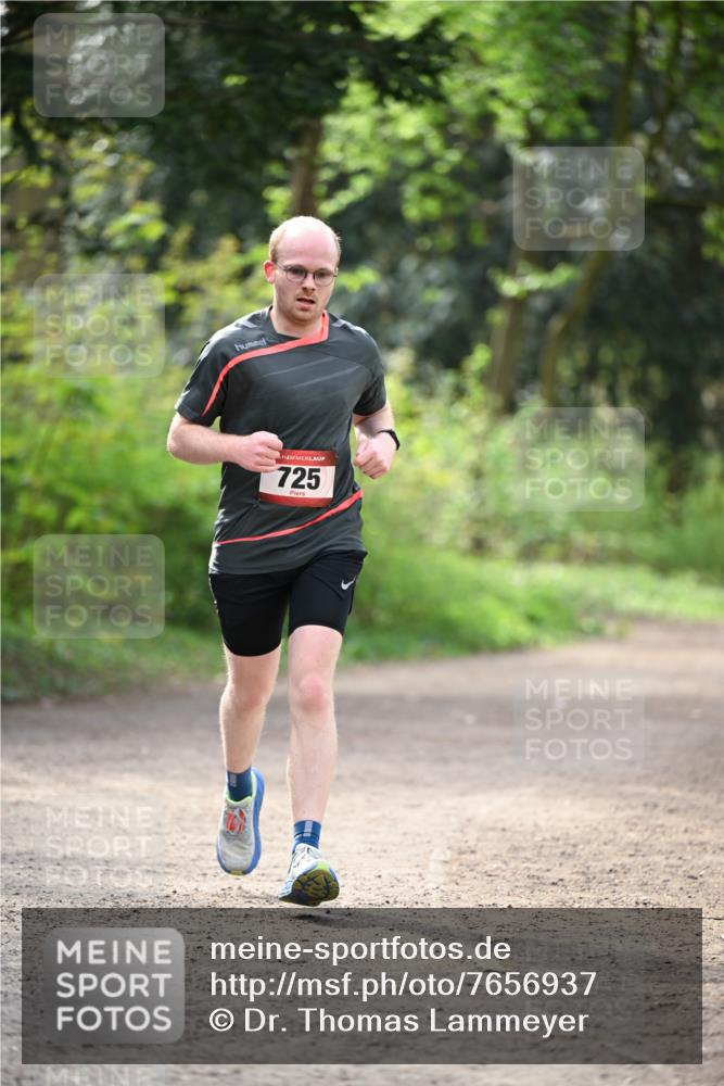 13.04.2025 - Hammer Lauf Dr. Thomas Lammeyer http://msf.ph/oto/7656937 13.04.2025 10:41:22 Laufen 725 meine-sportfotos.de
