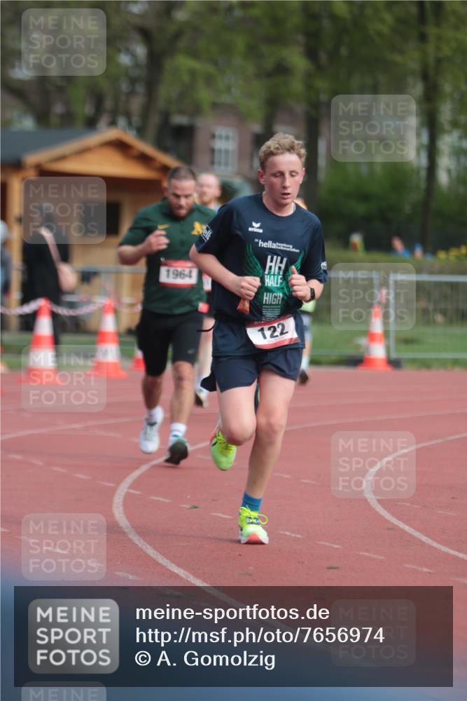 13.04.2025 - Hammer Lauf A. Gomolzig http://msf.ph/oto/7656974 13.04.2025 10:10:34 Ziel 122, 383, 769, 1728, 1907, 1964 meine-sportfotos.de