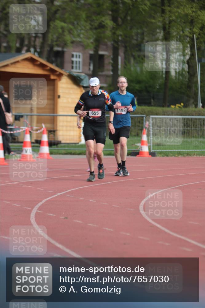 13.04.2025 - Hammer Lauf A. Gomolzig http://msf.ph/oto/7657030 13.04.2025 10:10:47 Ziel 314, 655, 742, 1143, 1182 meine-sportfotos.de