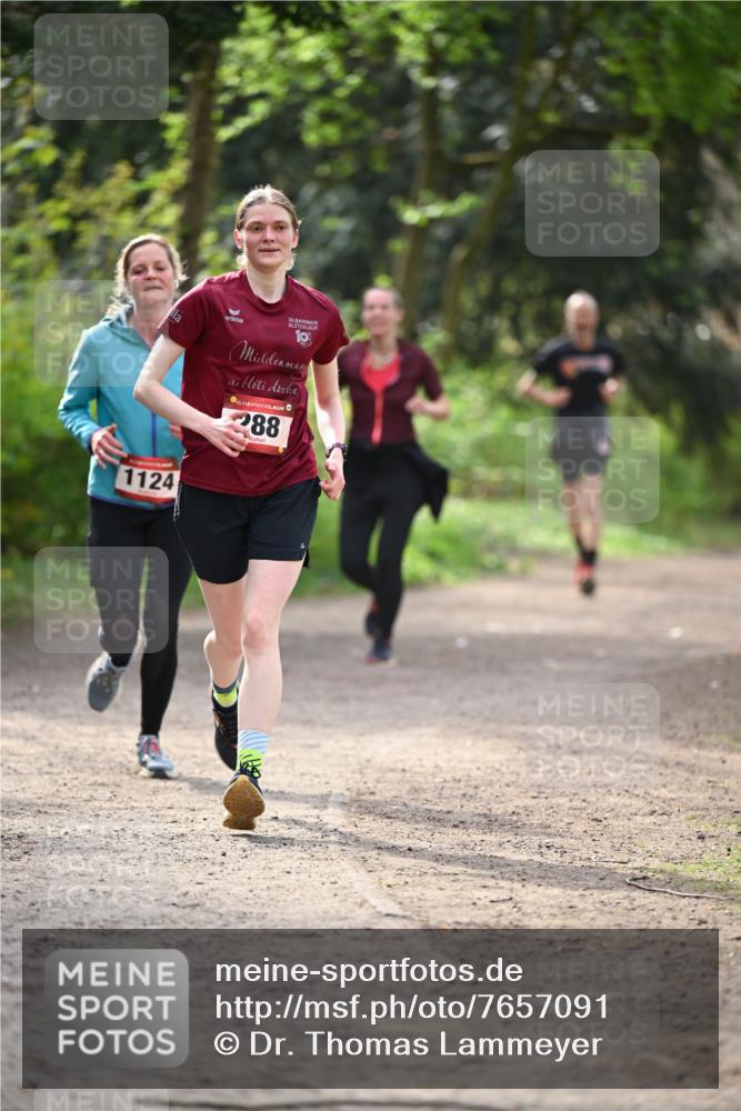 13.04.2025 - Hammer Lauf Dr. Thomas Lammeyer http://msf.ph/oto/7657091 13.04.2025 10:41:46 Laufen 1124, 30, 15, 288 meine-sportfotos.de