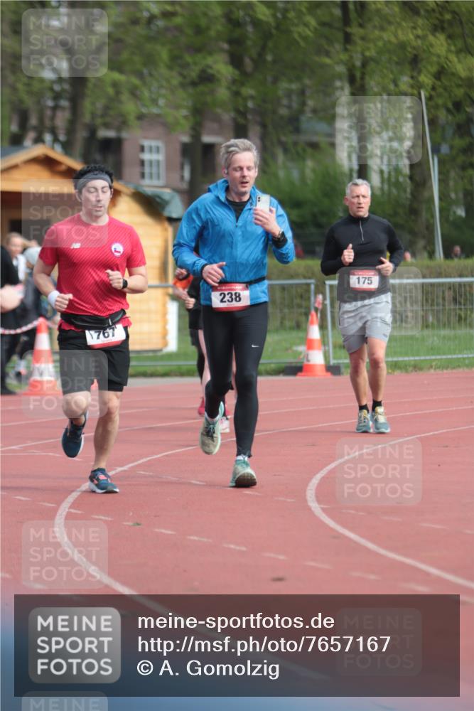13.04.2025 - Hammer Lauf A. Gomolzig http://msf.ph/oto/7657167 13.04.2025 10:11:36 Ziel 175, 238, 249, 450, 577, 741, 767, 956, 1097 meine-sportfotos.de