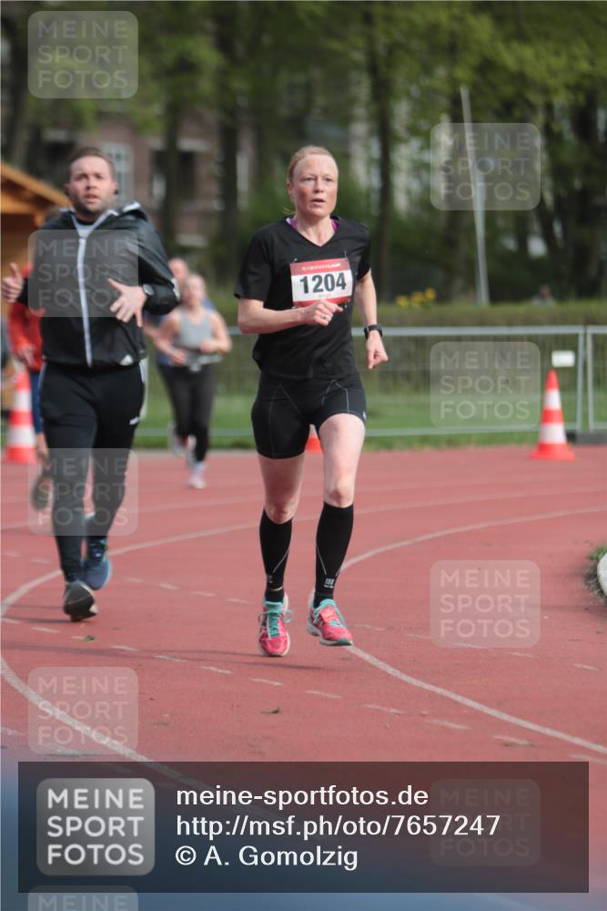13.04.2025 - Hammer Lauf A. Gomolzig http://msf.ph/oto/7657247 13.04.2025 10:12:05 Ziel 207, 904, 1099, 1204, 1904 meine-sportfotos.de