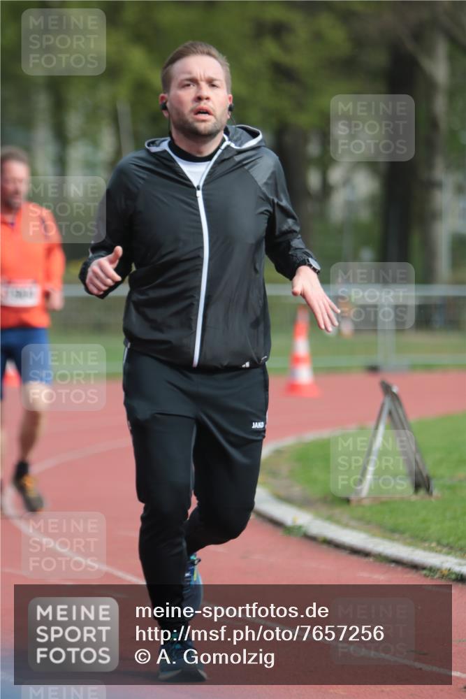 13.04.2025 - Hammer Lauf A. Gomolzig http://msf.ph/oto/7657256 13.04.2025 10:12:08 Ziel 207, 904, 1059, 1060, 1099, 1904 meine-sportfotos.de