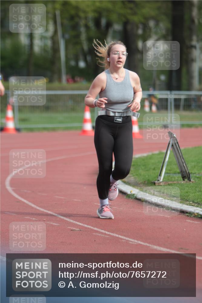 13.04.2025 - Hammer Lauf A. Gomolzig http://msf.ph/oto/7657272 13.04.2025 10:12:12 Ziel 150, 904, 1059, 1060, 1099 meine-sportfotos.de