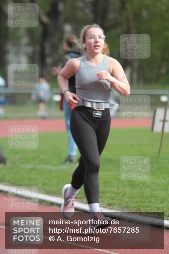 13.04.2025 - Hammer Lauf A. Gomolzig http://msf.ph/oto/7657285 13.04.2025 10:12:13 Ziel 150, 904, 1059, 1060, 1099 meine-sportfotos.de