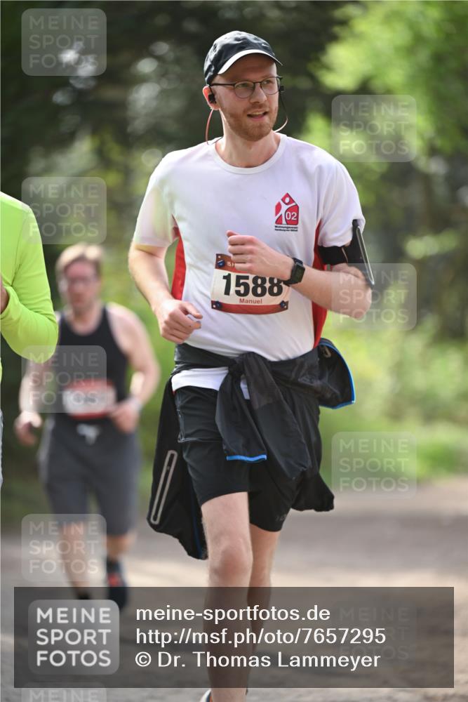 13.04.2025 - Hammer Lauf Dr. Thomas Lammeyer http://msf.ph/oto/7657295 13.04.2025 10:42:20 Laufen 15, 1588, 02 meine-sportfotos.de