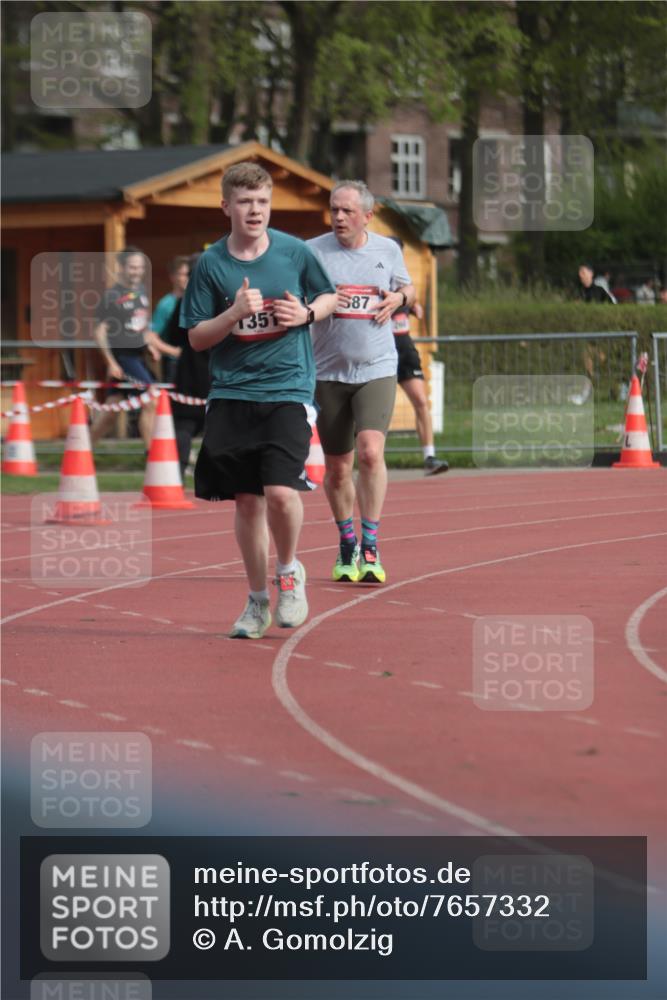 13.04.2025 - Hammer Lauf A. Gomolzig http://msf.ph/oto/7657332 13.04.2025 10:12:31 Ziel 260, 387, 1134, 1351, 1769 meine-sportfotos.de